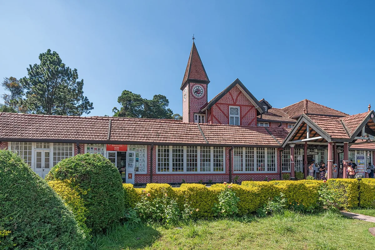 Nuwara Eliya town — post office & racecourse
